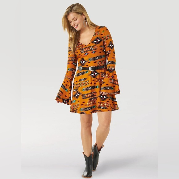 Wrangler Aztec Print Dress - Picture 2 of 8